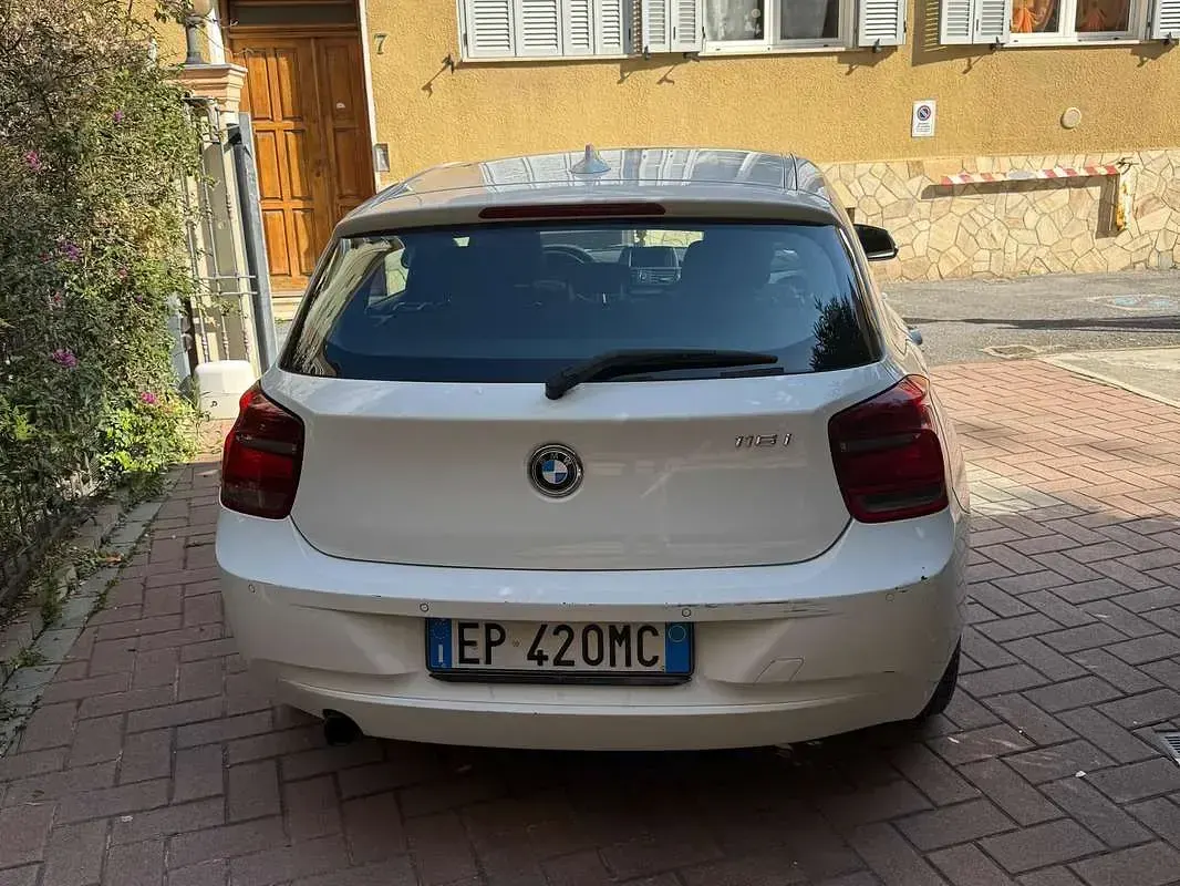Usata BMW 116 136 CV (100 kW) 2012 Bianco Utilitaria