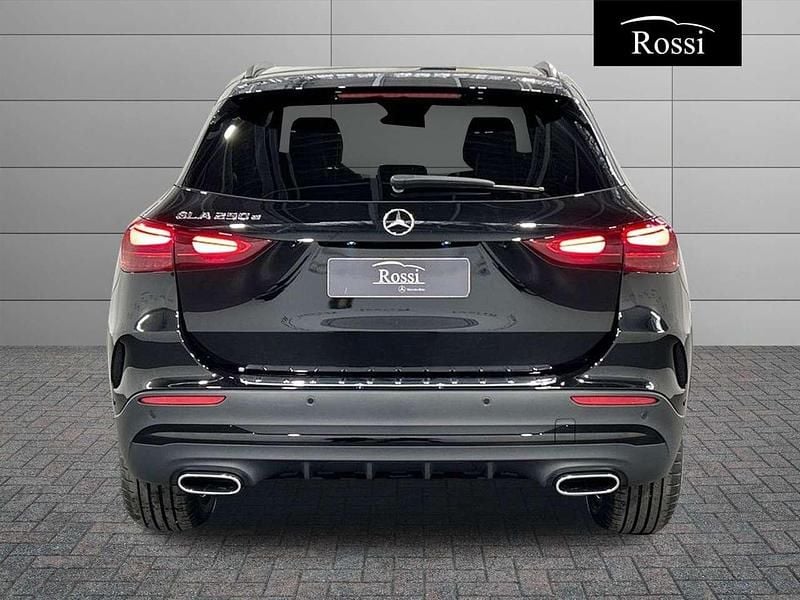 Nuova Mercedes GLA250 163 CV (119 kW) 2026 Nero cosmo SUV