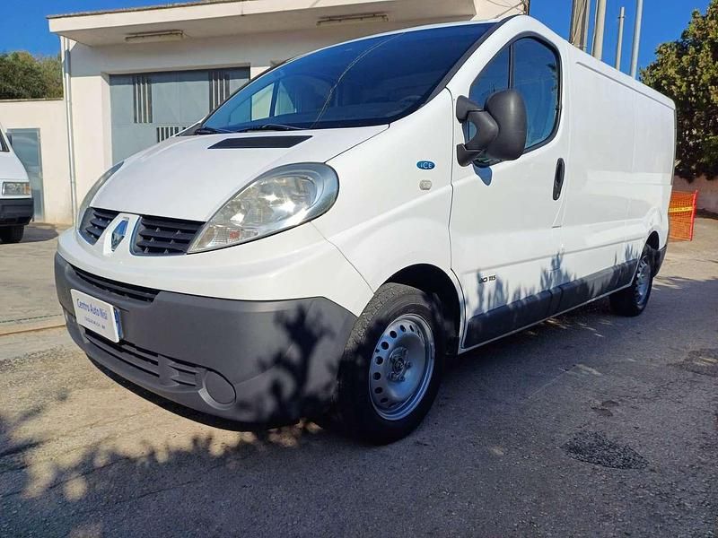 Usata Renault Trafic 116 CV (85 kW) 2008 Bianco Monovolume