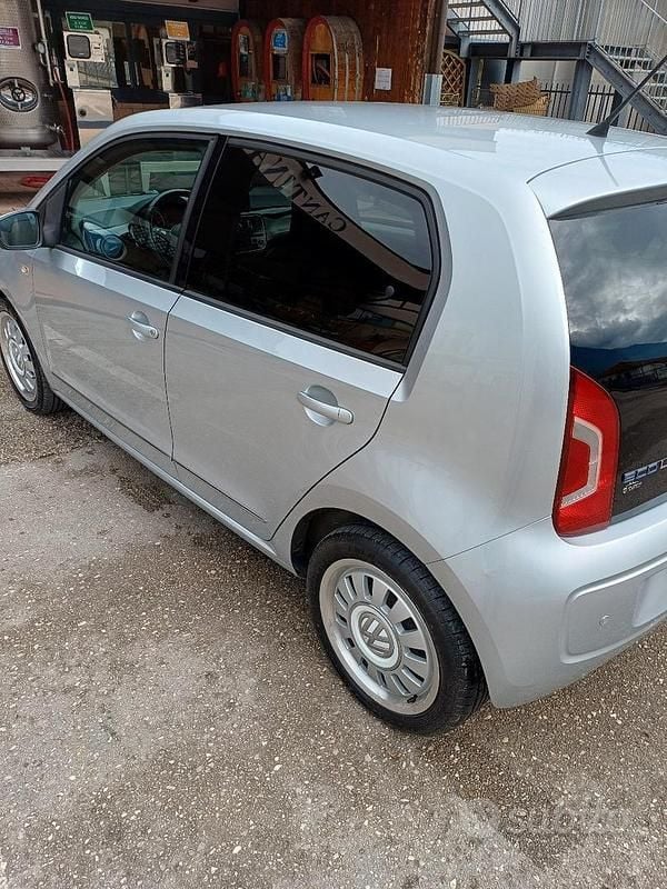 Usata VW up! 68 CV (50 kW) 2014 Grigio Utilitaria