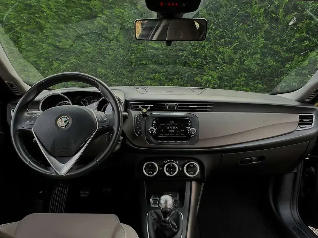 Usata Alfa Romeo Giulietta Exclusive 105 CV (77 kW) 2015 Utilitaria