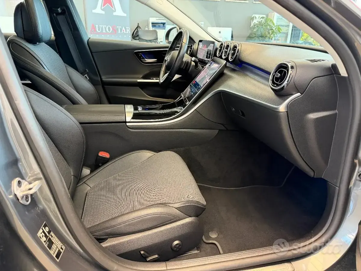 Usata Mercedes C220 200 CV (147 kW) 2022 Grigio Berlina