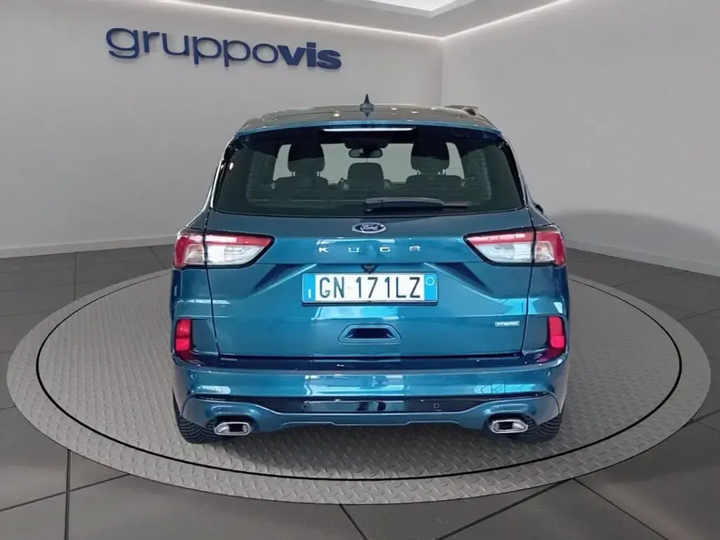 Usata Ford Kuga ST-Line 190 CV (139 kW) 2023 Chrome blue SUV