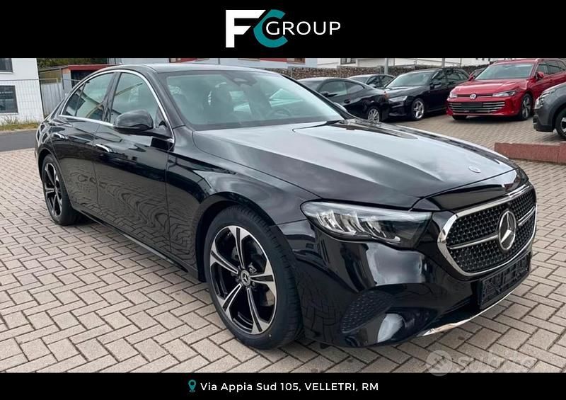 Nero Usata 2024 Mercedes E220 Advanced Tre volumi | 50.000 € (Super prezzo) - Immagine 1/4