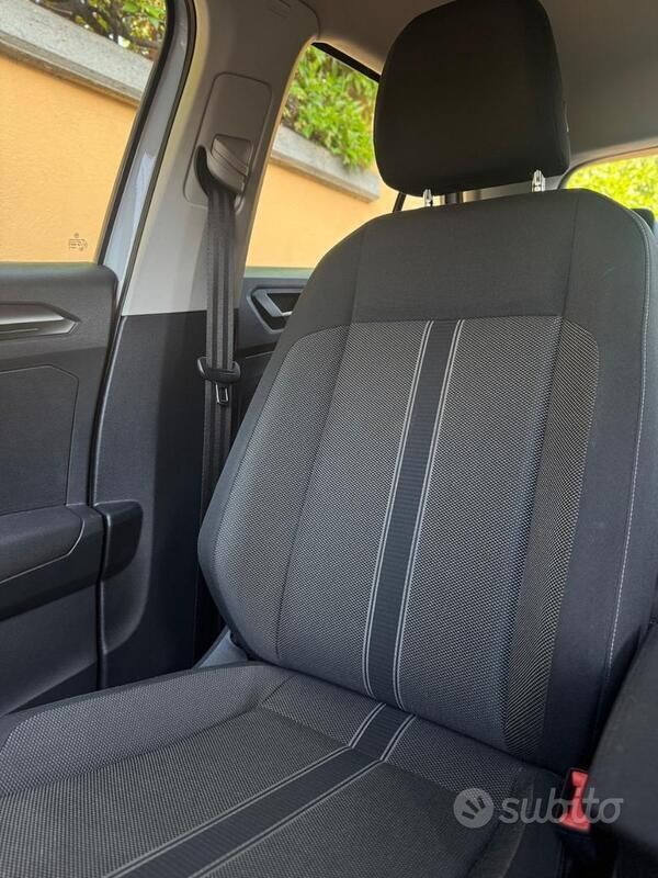 Usata VW T-Roc Advance 116 CV (85 kW) 2019 Grigio SUV