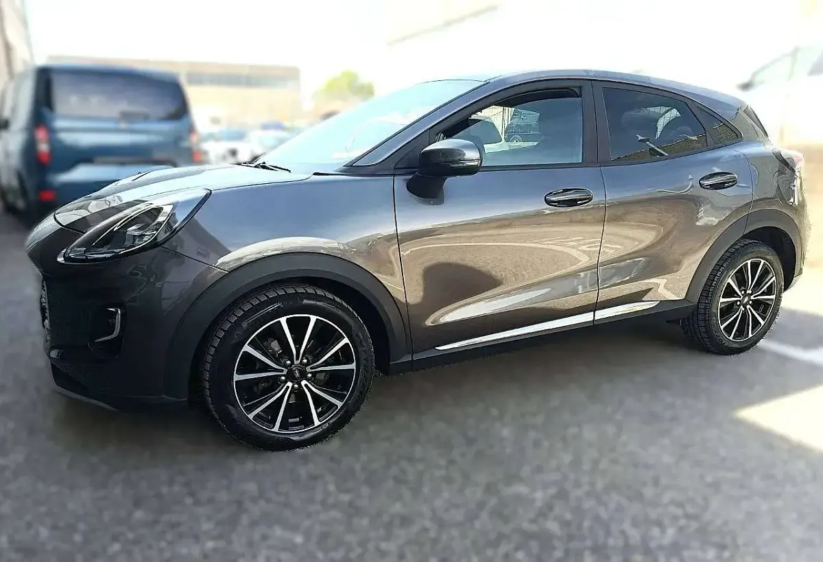 Usata Ford Puma Titanium S 125 CV (91 kW) 2021 Magnetic grey SUV