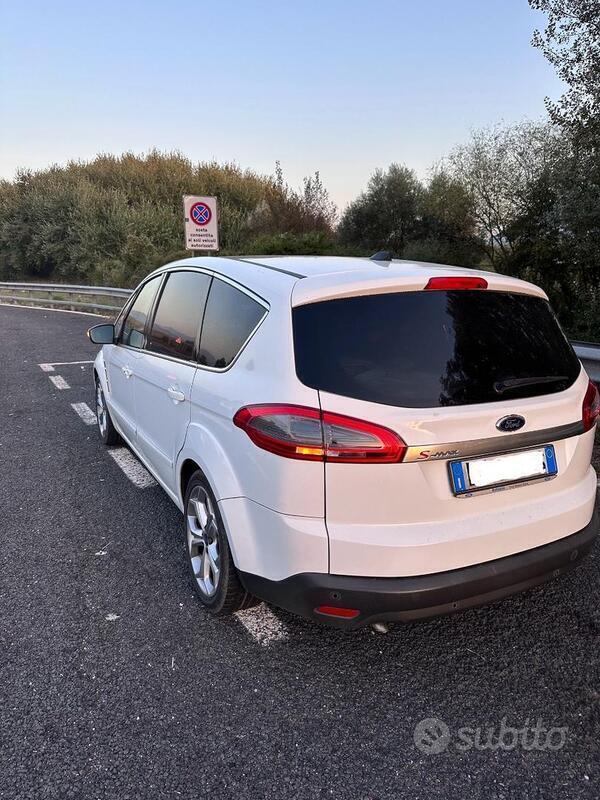 Usato 2011 Ford S-MAX Diesel (7.500 €)