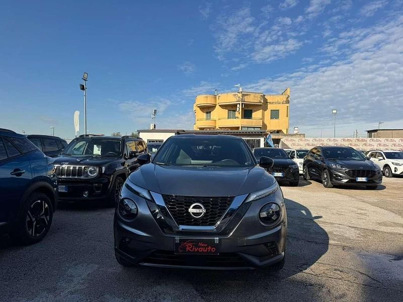 Grigio Usata 2024 Nissan Juke N-Connecta SUV | 19.490 € (Buon prezzo) - Immagine 1/4