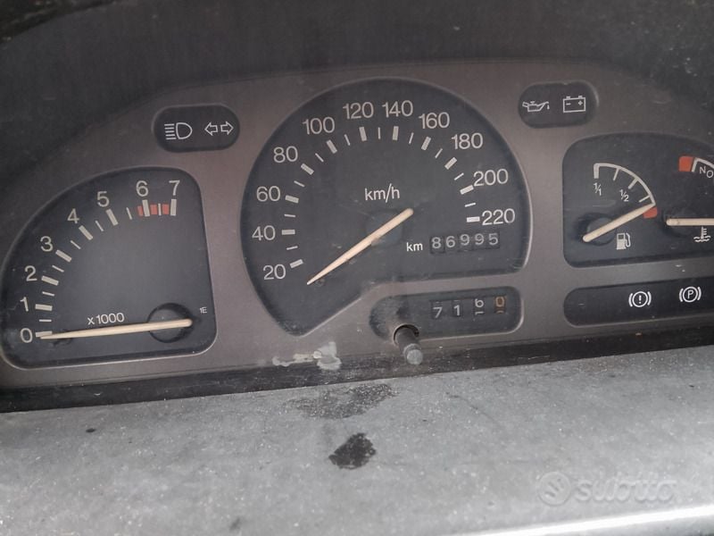 Usata Ford Fiesta 49 CV (36 kW) 1992 Nero Utilitaria