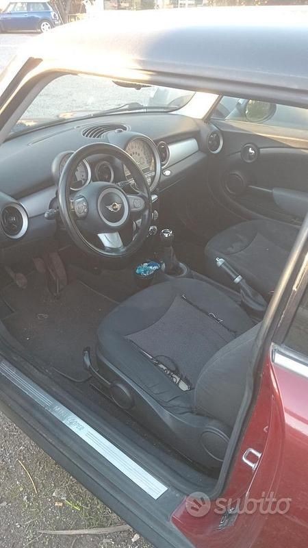 Usata Mini Cooper Coupé 109 CV (80 kW) 2009 Rosso Coupé