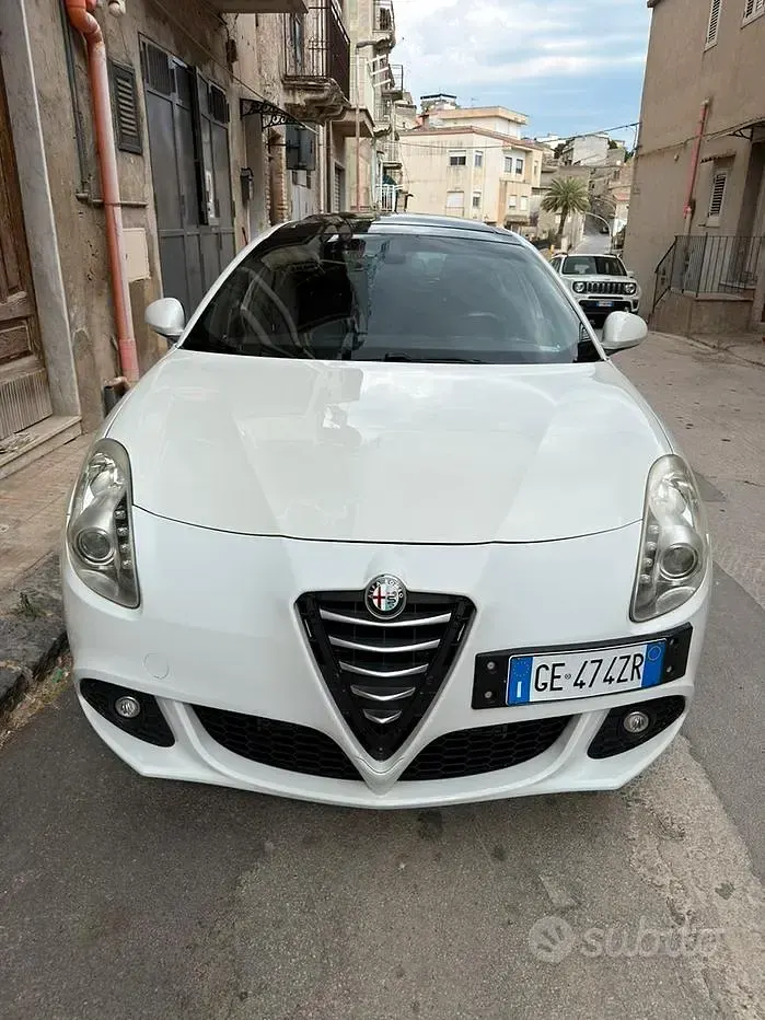 Usata Alfa Romeo Giulietta Exclusive 105 CV (77 kW) 2021 Bianco Berlina