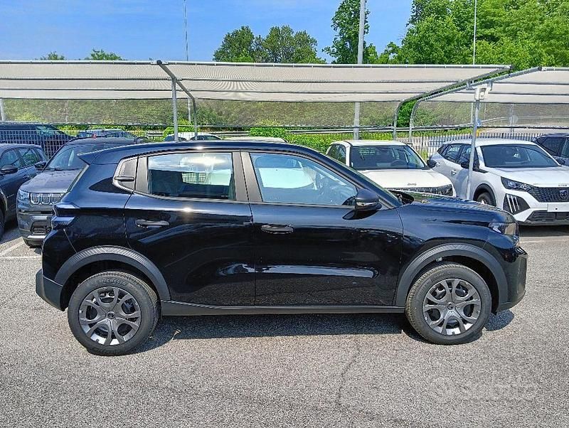 Nuova Citroën C3 Touch 101 CV (74 kW) 2025 Nero perla metallizzato SUV