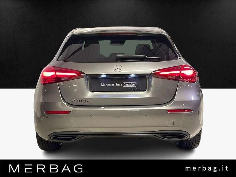 Usata Mercedes A180 Business 116 CV (85 kW) 2025 Nero Utilitaria