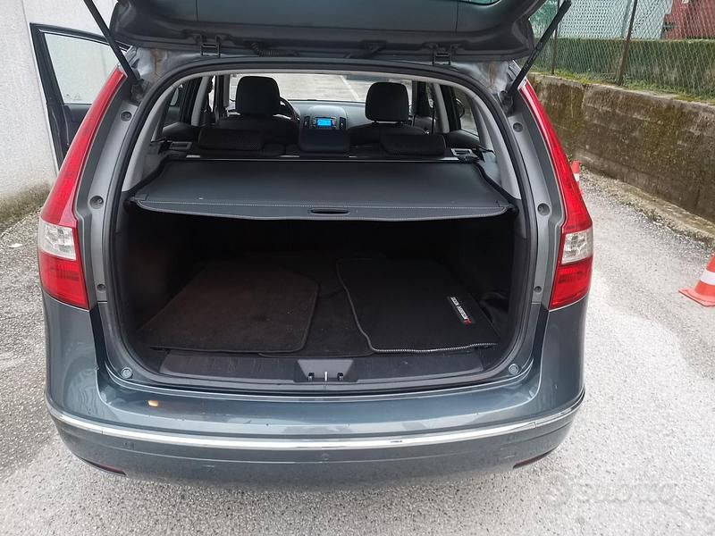 Usata Hyundai i30 90 CV (66 kW) 2010 Grigio Station wagon