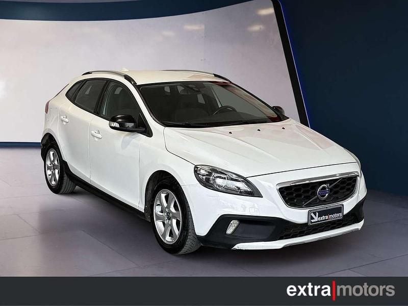 Usata Volvo V40 Business Edition 114 CV (83 kW) 2015 Bianco Utilitaria