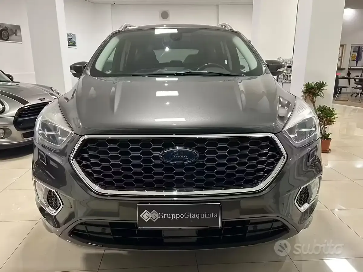 Usata Ford Kuga Vignale 150 CV (110 kW) 2017 Grigio SUV
