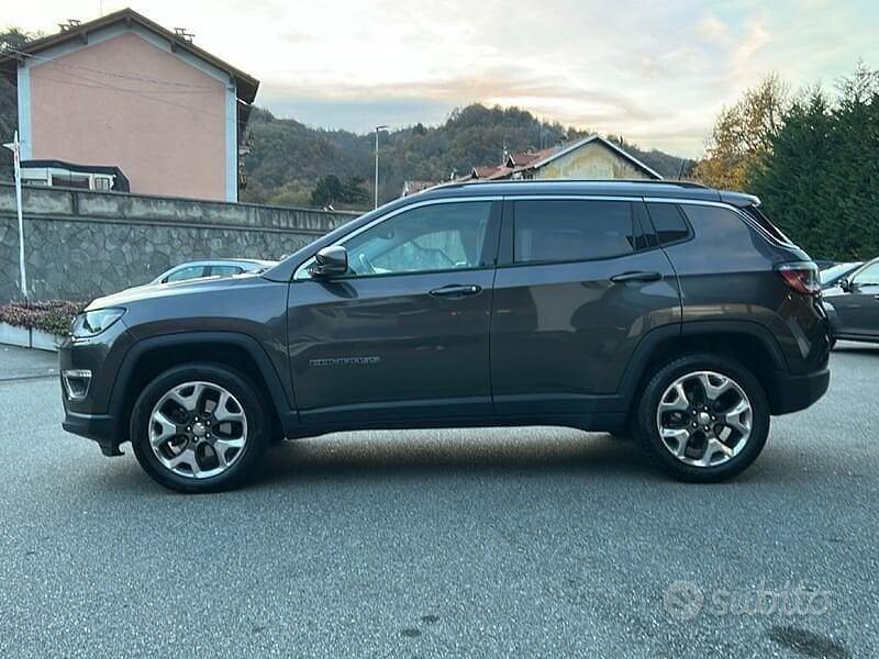 Usata Jeep Compass Limited 140 CV (102 kW) 2019 Grigio SUV
