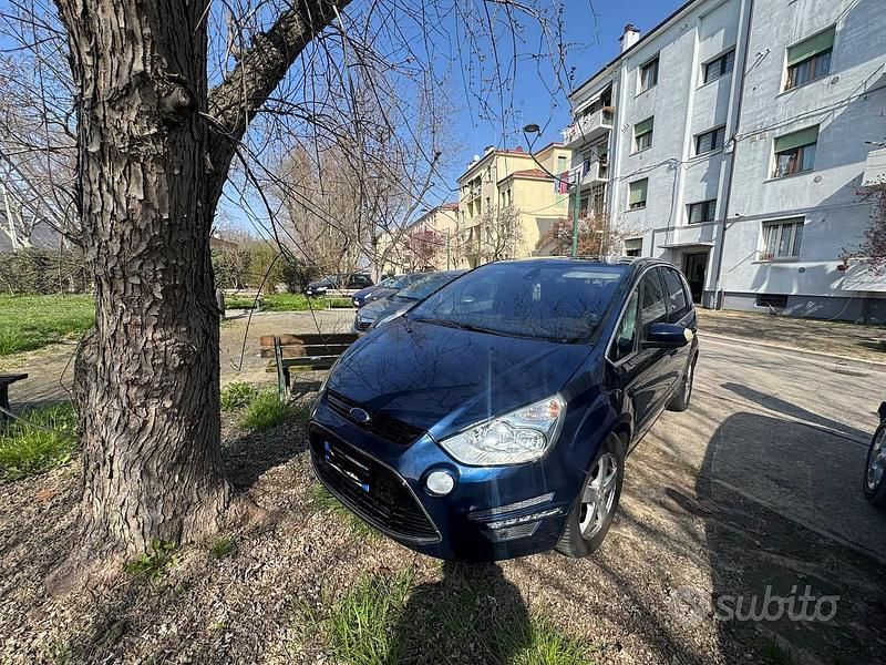 Usata Ford C-MAX 115 CV (84 kW) 2011 Monovolume