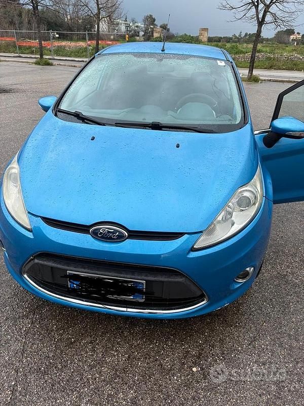 Usata Ford Fiesta 68 CV (50 kW) 2009 Blu Utilitaria