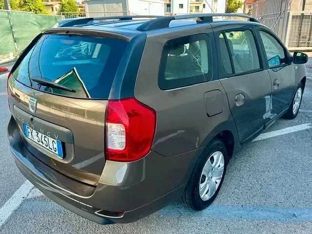 Usata Dacia Logan MCV 90 CV (66 kW) 2017 Marrone Station wagon