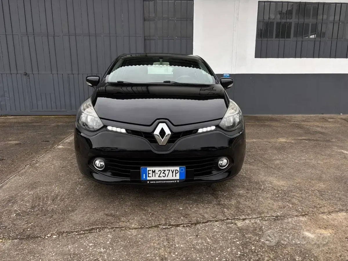 Usata Renault Clio IV 75 CV (55 kW) 2012 Nero Berlina