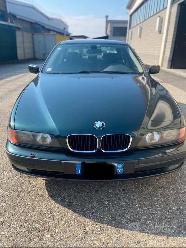 Verde Usata 2000 BMW 523 Berlina | 9000 € - Immagine 1/4