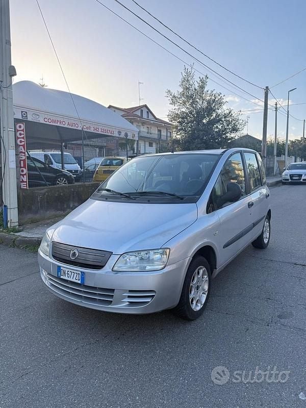 Usata Fiat Multipla Dynamic 103 CV (75 kW) 2008 Grigio Monovolume