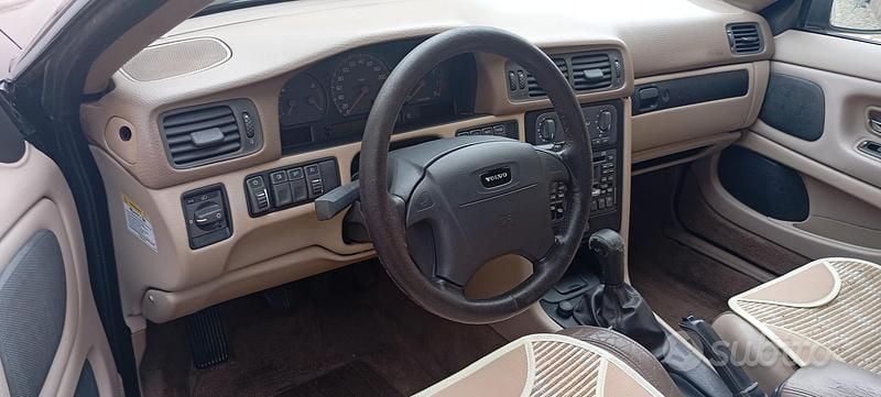 Usata Volvo C70 163 CV (119 kW) 2002 Cabrio