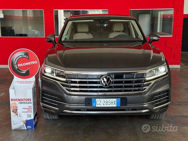 Usata VW Touareg Atmosphere 286 CV (210 kW) 2021 Grigio SUV
