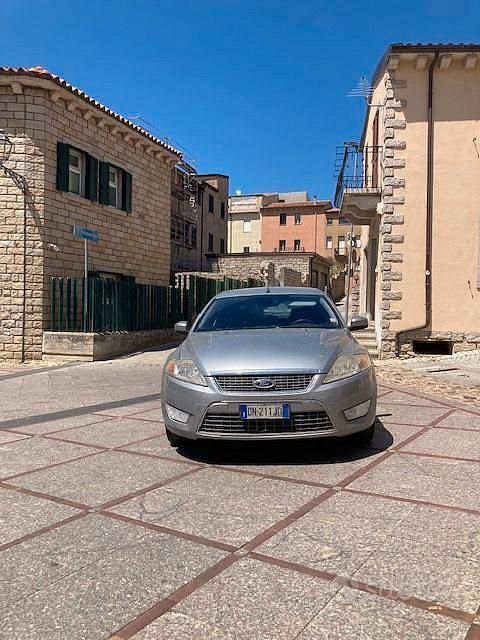 Usata Ford Mondeo 125 CV (91 kW) 2008 Marrone Berlina