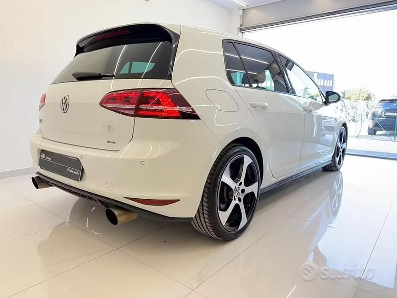 Usata VW Golf VII GTI 220 CV (161 kW) 2014 Bianco Berlina