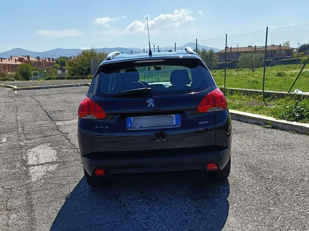 Usata Peugeot 2008 Active 99 CV (72 kW) 2016 Nero SUV