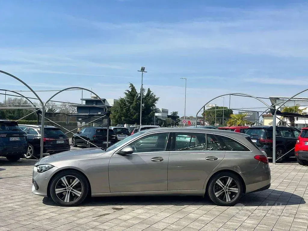 Second-hand Mercedes C220 200 CP (147 kW) 2022 Gri Break