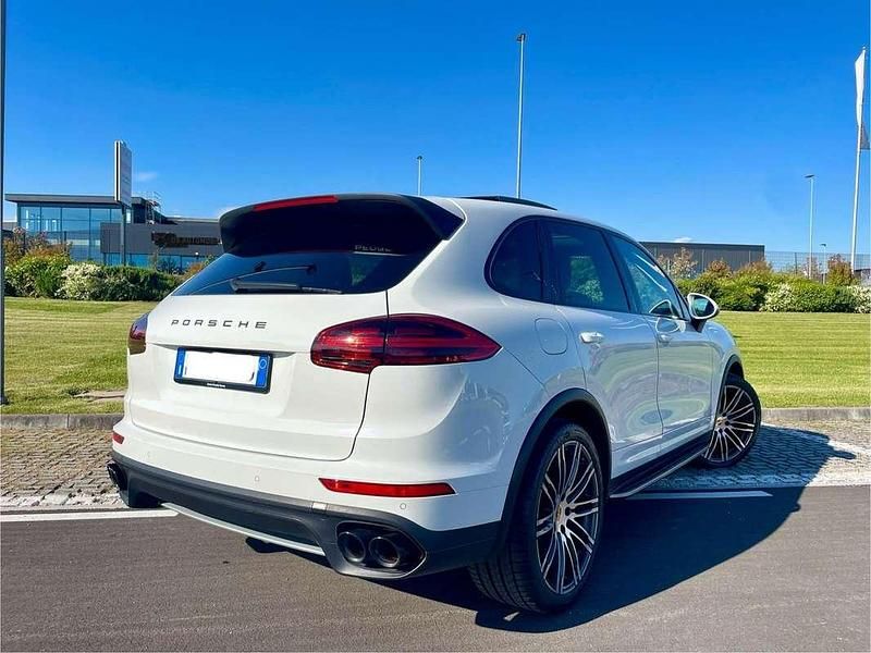 Usata Porsche Cayenne 245 CV (180 kW) 2016 Bianco SUV