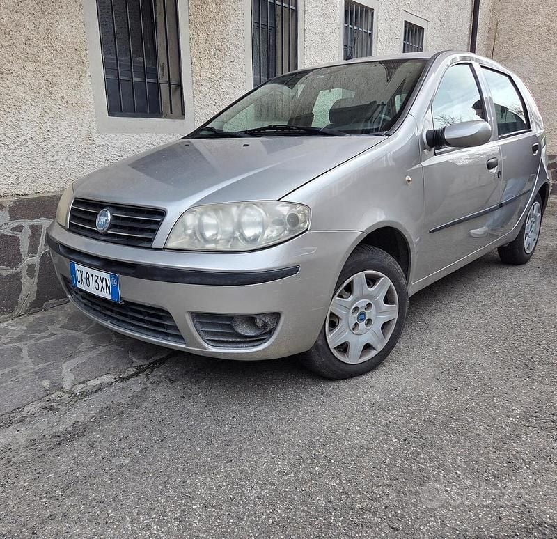 Usata Fiat Punto 59 CV (43 kW) 2005 Grigio Utilitaria