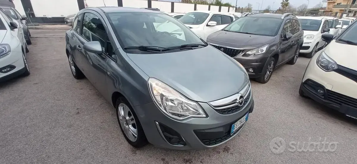 Usata Opel Corsa 75 CV (55 kW) 2013 Grigio Utilitaria