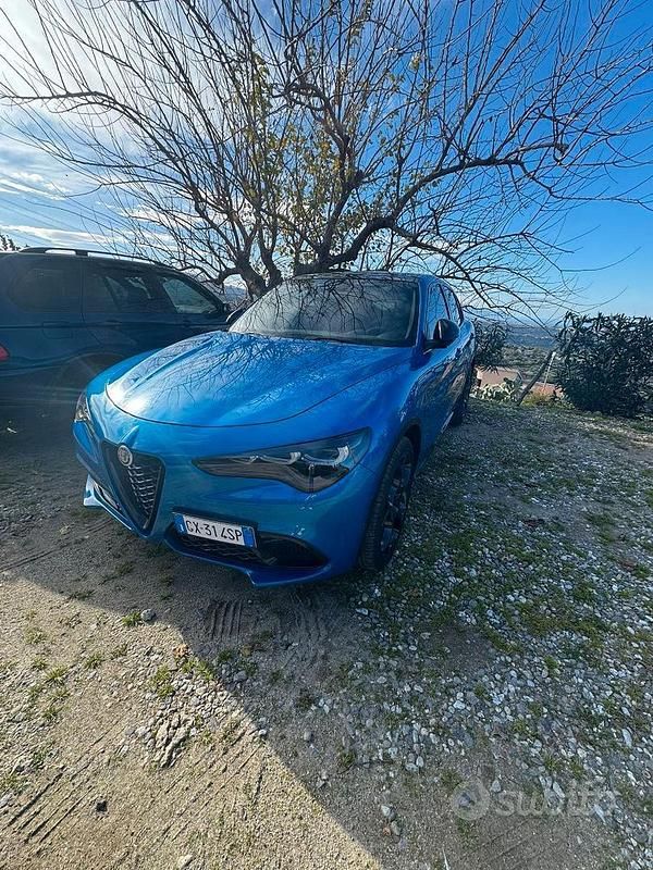 Usata Alfa Romeo Stelvio 280 CV (205 kW) 2024 Blu SUV