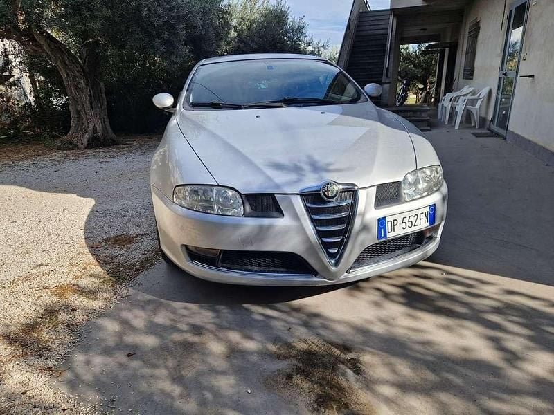Usata Alfa Romeo GT Distinctive 140 CV (102 kW) 2008 Coupé
