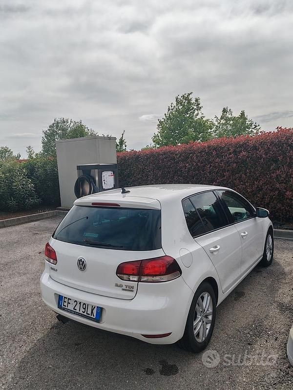 Usata VW Golf VI 140 CV (102 kW) 2010 Bianco Utilitaria