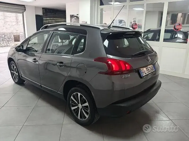 Usata Peugeot 2008 Active 75 CV (55 kW) 2017 Grigio SUV