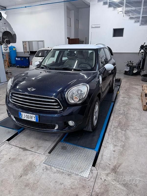 Second-hand Mini Cooper D Countryman 111 CP (81 kW) 2011 Albastru SUV