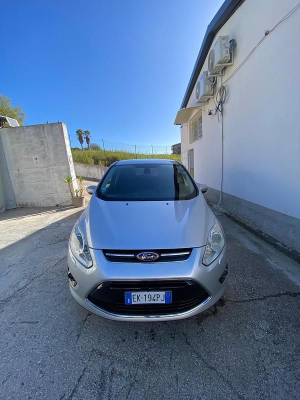 Argento Usata 2011 Ford C-MAX Titanium Monovolume | 5600 € (Buon prezzo) - Immagine 1/4