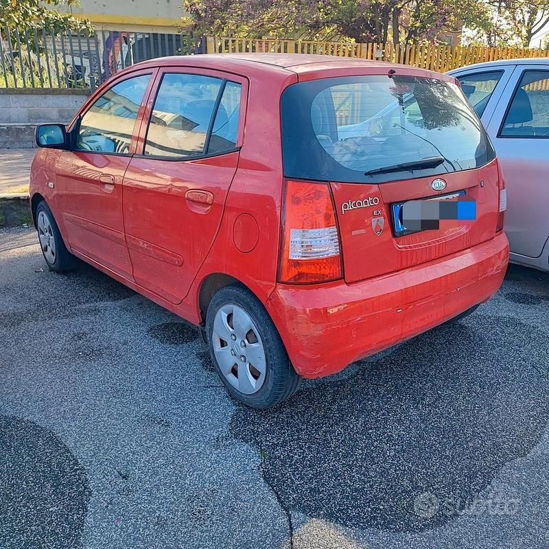 Usata Kia Picanto EX 65 CV (47 kW) 2007 Rosso Utilitaria