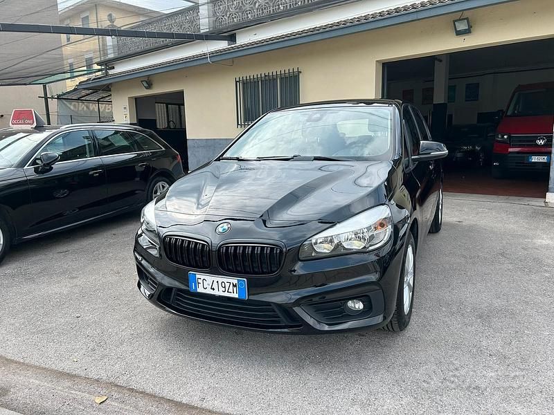 Usata BMW 218 Active Tourer Advantage 150 CV (110 kW) 2016 Nero Monovolume