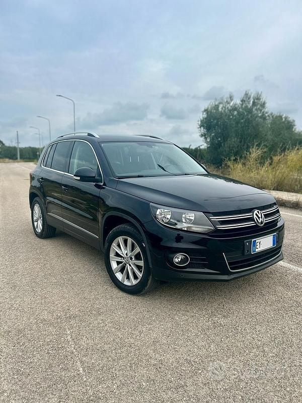 Nero Usata 2015 VW Tiguan Business SUV | 9300 € (Super prezzo) - Immagine 1/4