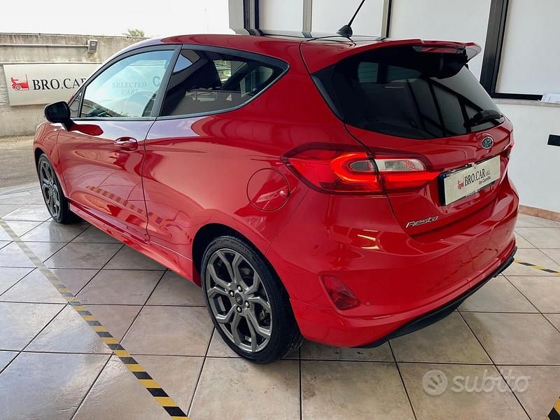 Usata Ford Fiesta ST-Line 85 CV (62 kW) 2018 Rosso Berlina
