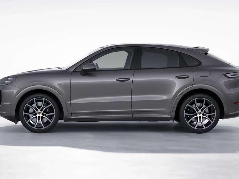 Usata Porsche Cayenne 470 CV (345 kW) 2025 Grigio quarzite metallizzato SUV