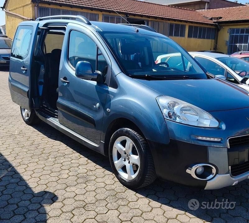 Usata Peugeot Partner Tepee Outdoor 115 CV (84 kW) 2013 Grigio Monovolume