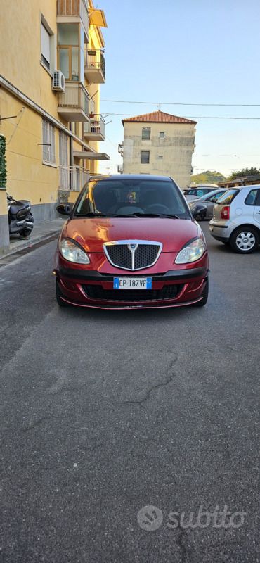 Usata Lancia Ypsilon 2004 Rosso Utilitaria