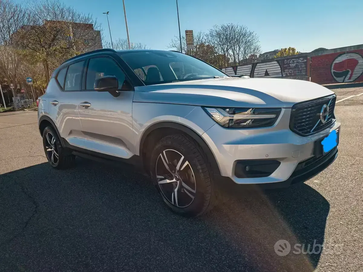 Usata Volvo XC40 R-Design 163 CV (119 kW) 2019 SUV